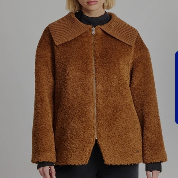KUNA WILLMA COAT SURI ALPACA & WOOL. Size Medium. New.Cozy and elegant c…